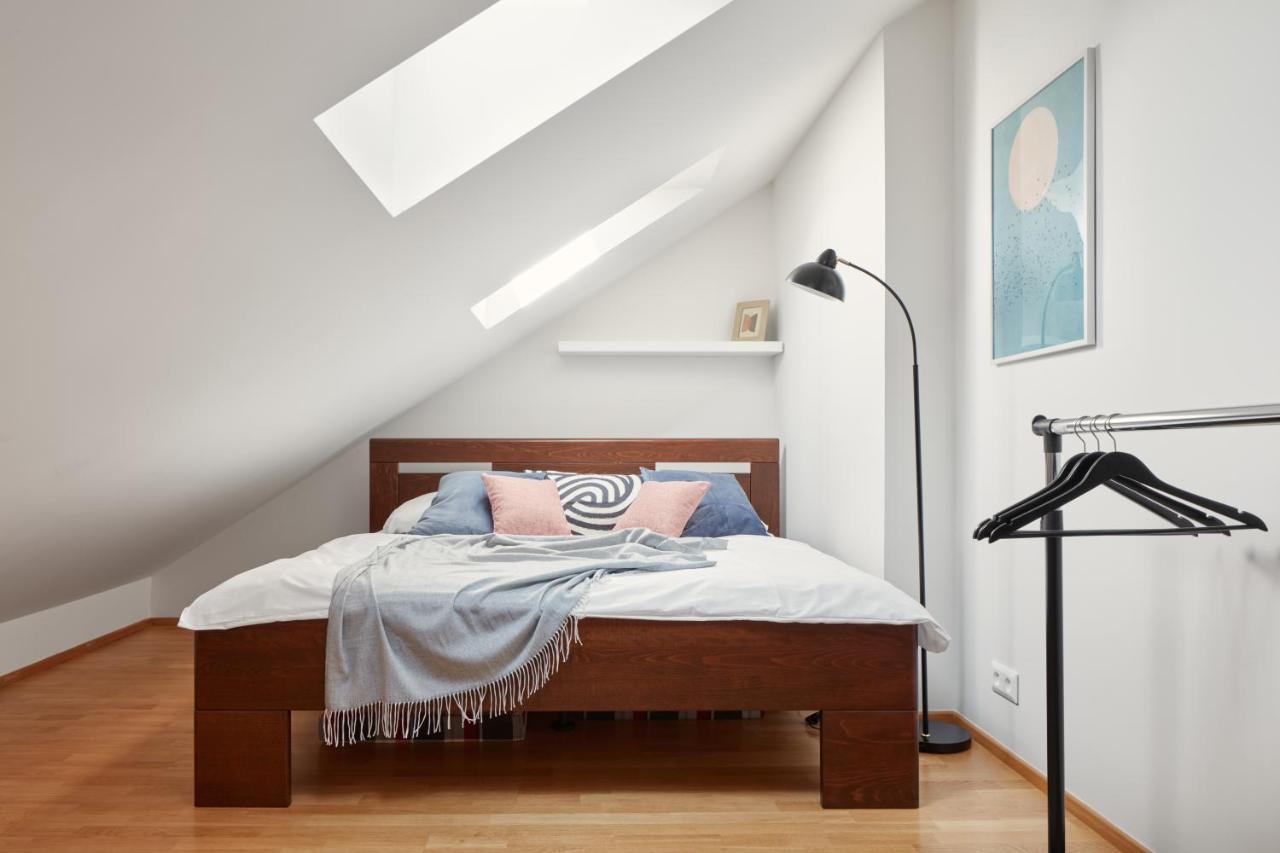 Bright Apartment In New Town By Prague Days Εξωτερικό φωτογραφία